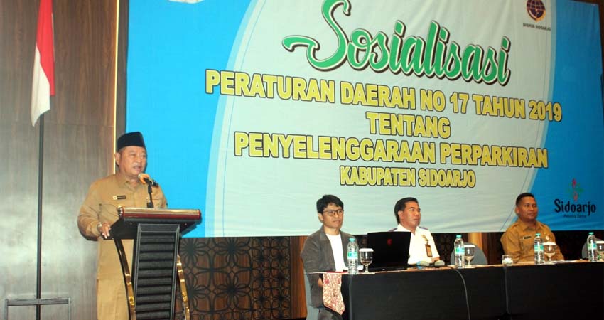 E PARKIR - Bupati Sidoarjo, Saiful Ilah membuka Sosialisasi Peraturan Daerah Sidoarjo Nomor 17 Tahun 2019 tentang Penyelenggaraan Perparkiran di Fave Hotel Sidoarjo, Senin (09/12/2019)