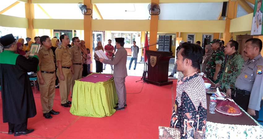 Camat Jabon Lantik Kades Semambung, Kades Tambak Kalisogo dan Kades Kedungcangkring