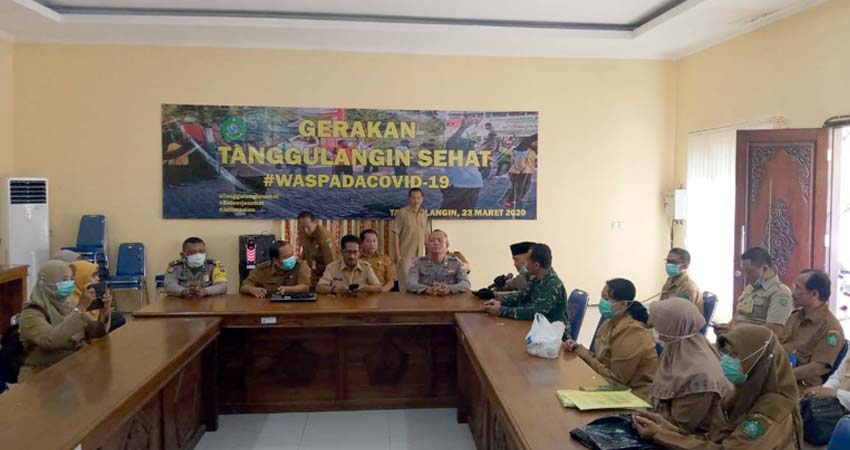 Forkopimpka Tanggulangin melakukan sosialisasi tata cara mencuci tangan yang bersih dan benar (gus)