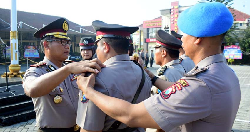 Tiga Kasat dan Kapolsek Porong Jajaran Polresta Sidoarjo Dimutasi