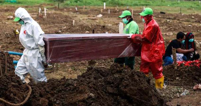 Buka Peti dan Mandikan Jenazah, Belasan Warga Satu Dusun di Sidoarjo Positif Covid-19