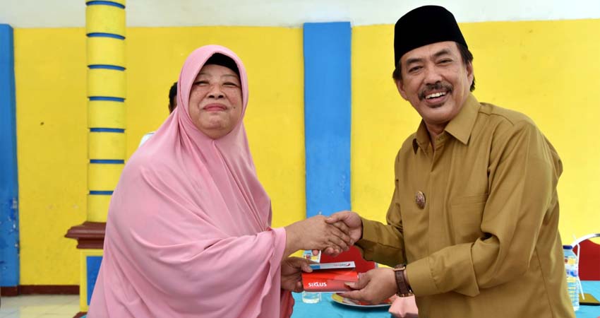 RAKOR - Plt Bupati Sidoarjo, Nur Ahmad Syaifuddin memimpin Rapat Koordinasi (Rakor) penerapan Pembatasan Sosial Berskala Besar (PSBB) Tahap Tiga di Pendopo Delta Wibawa, Selasa (26/5/2020)