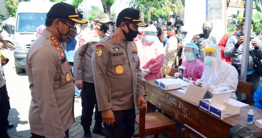 Dinilai Efektif Tangani Penyebaran Covid-19, Kabaharkam Polri Kunjungi Kampung Tangguh Semeru di Waru