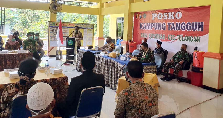 KAMPUNG TANGGUH - Plt Bupati Sidoarjo, Nur Ahmad Syaifuddin meresmian pendirian Kampung Tangguh Desa Kepatihan, Kecamatan Tulangan, Sidoarjo, Selasa (09/06/2020)