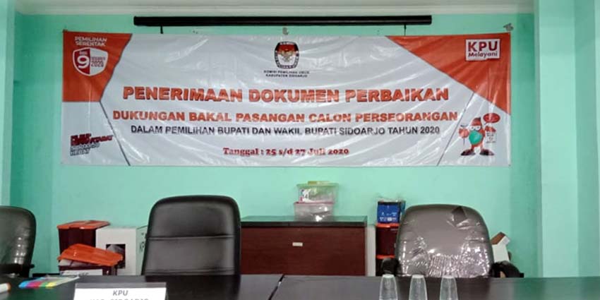 DITUNGGU - KPU Sidoarjo menunggu perbaikan berkas dukungan calon perseorangan (independen) Agung Sudiyono dan Sugeng Hariyadi untuk melengkapi kekurangan 125.986 Syarat Minimal Dukungan (Sarminduk) hingga pukul 24.00 WIB, Senin (27/7/2020)