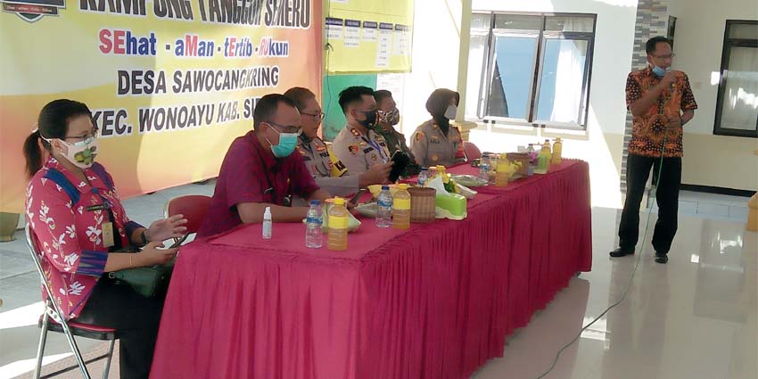 Kunjungan Kapolreta Sidoarjo, Kombespol. Sumardji di Desa Sawocangkring setelah menyandang zona hijau.(par)