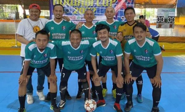 Tradisi Angkat Piala Tetap Terjaga, Tim Futsal Sidoarjo Bertengger di Juara 3